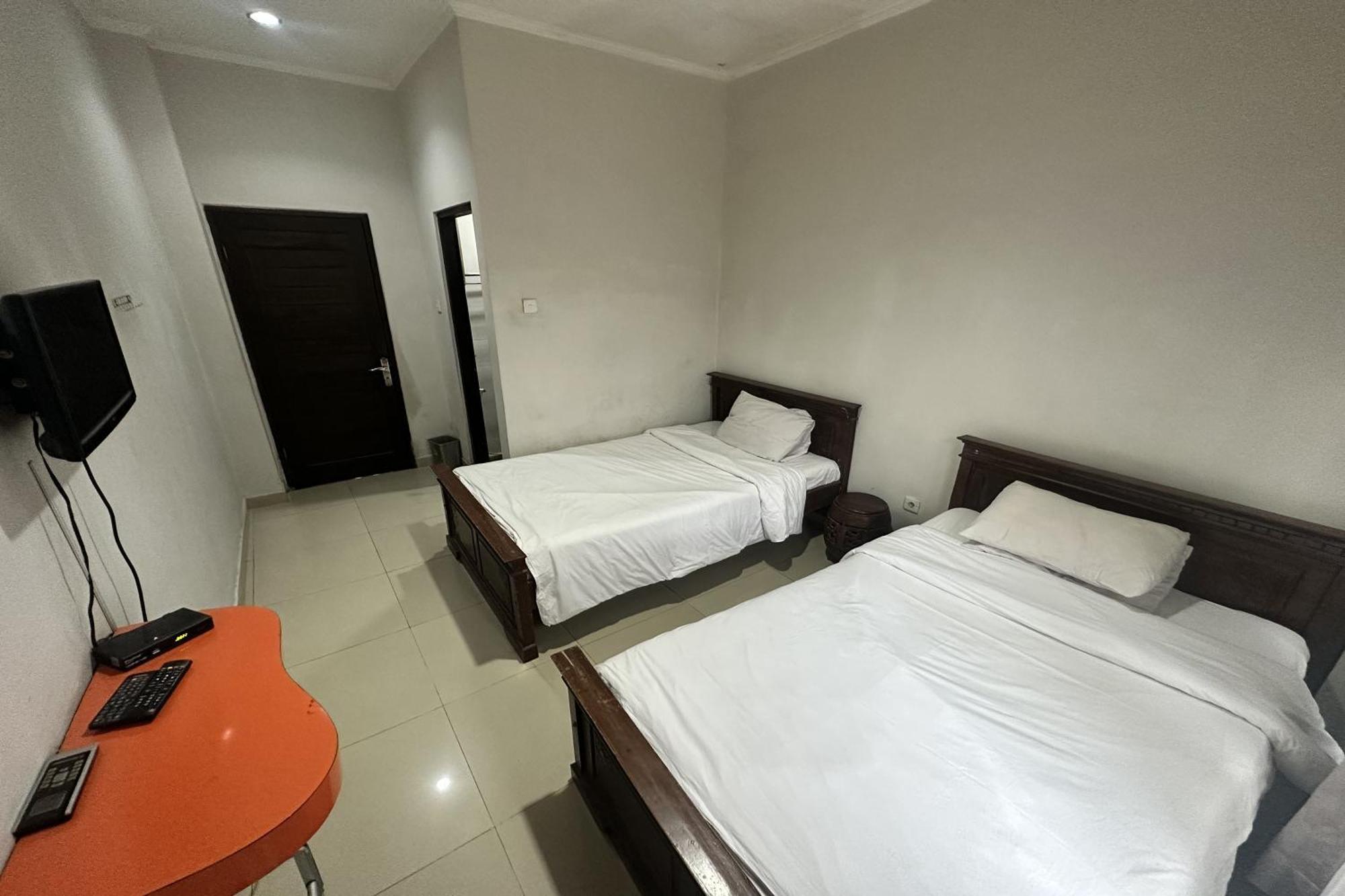 Hotel Warta Dua Denpasar Extérieur photo